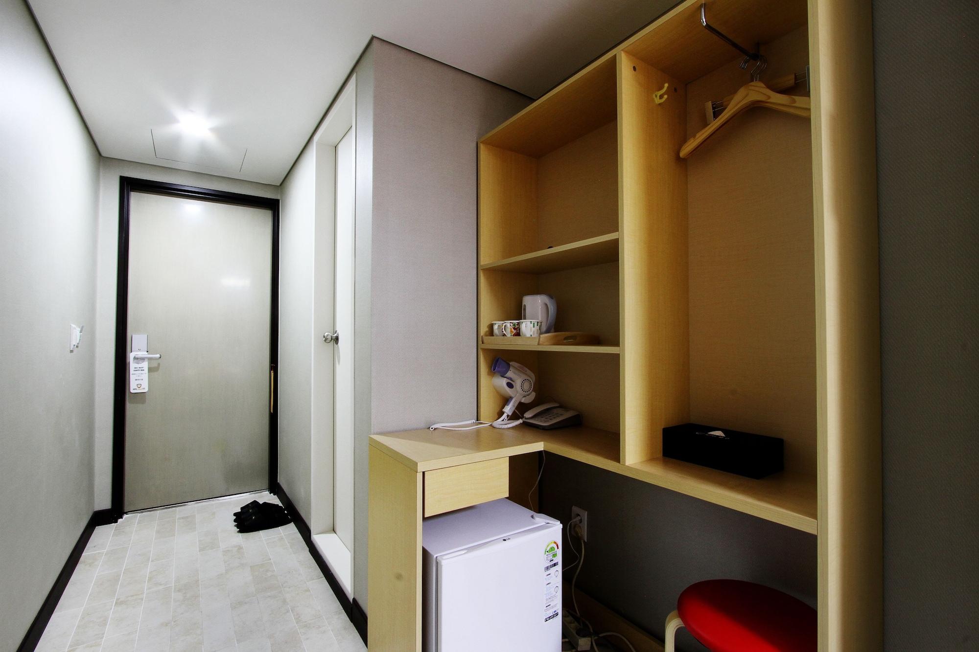 Hotel Cozy Myeongdong Сеул Екстер'єр фото